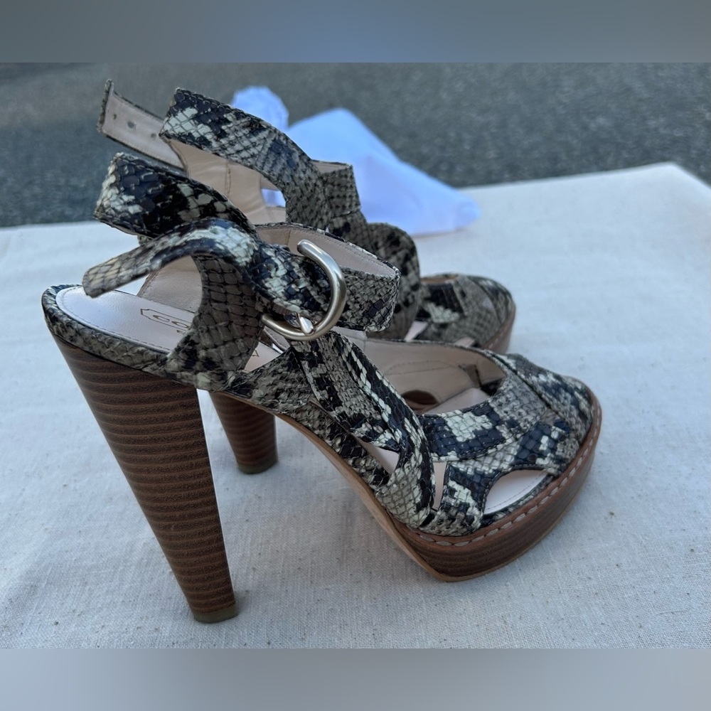 VINTAGE COACH snakeskin leather chunky wooden heel sandal. Size 7 - Picture 2 of 13